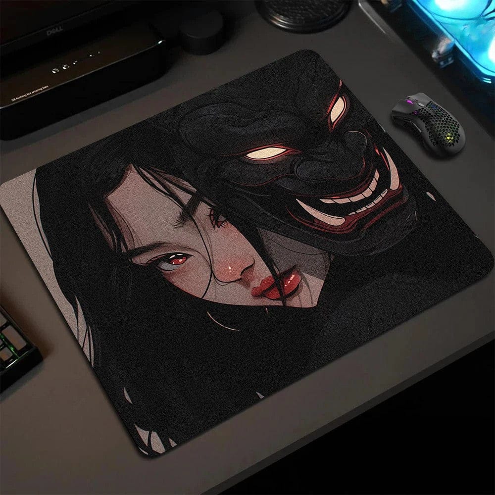 Tapis de souris gamer Femme et Masque Oni Noir