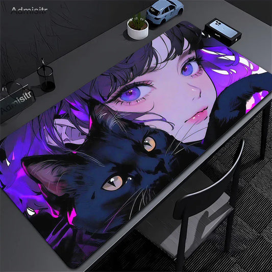 Tapis de souris XXL Gamer Fille aux Yeux Violets & Chat Noir | Tapis de souris Store® 60x30cm